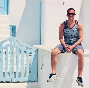 Meet your Posher, Kevin